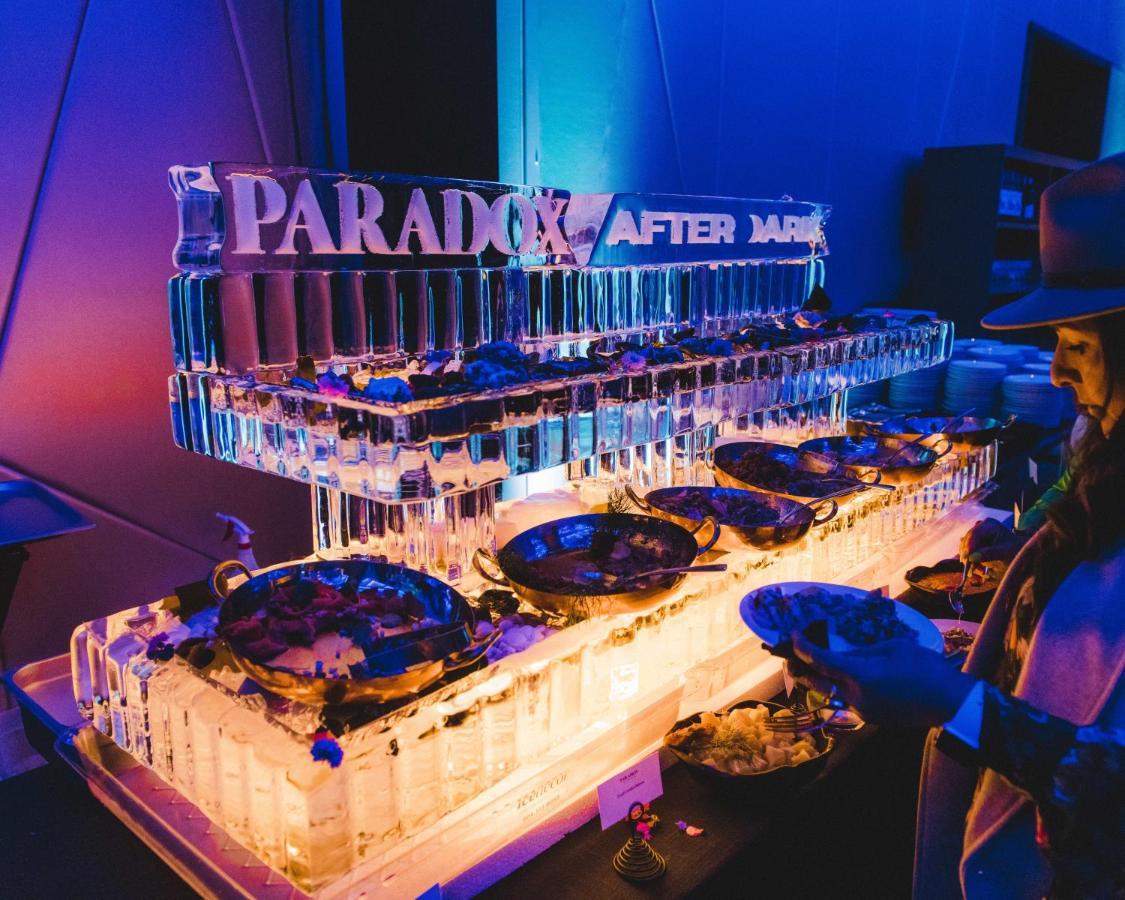 Paradox Vancouver Exteriör bild