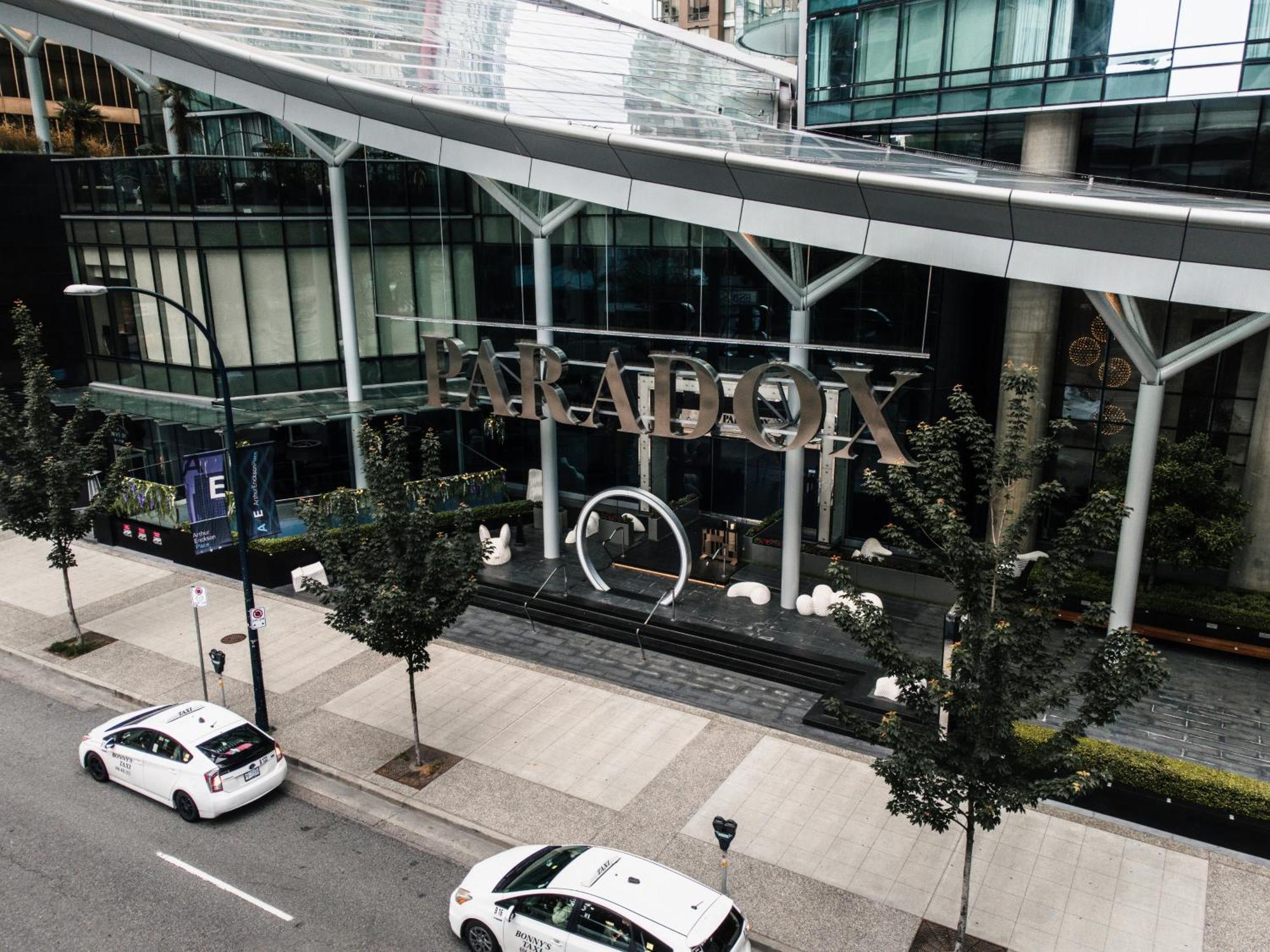 Paradox Vancouver Exteriör bild